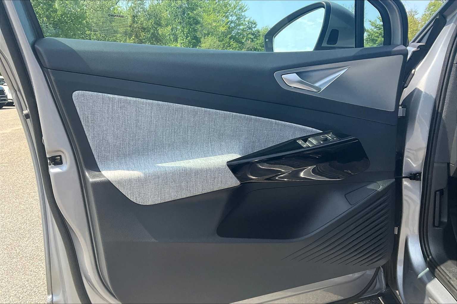 2023 Volkswagen ID.4 Pro - Photo 9