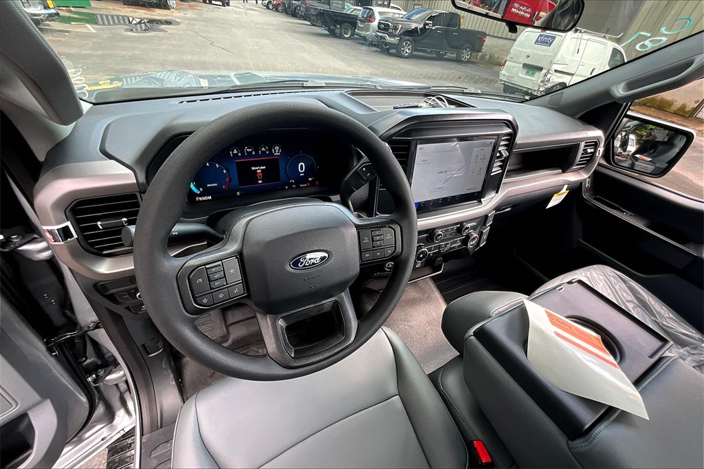 2025 Ford F-150 XL - Photo 6