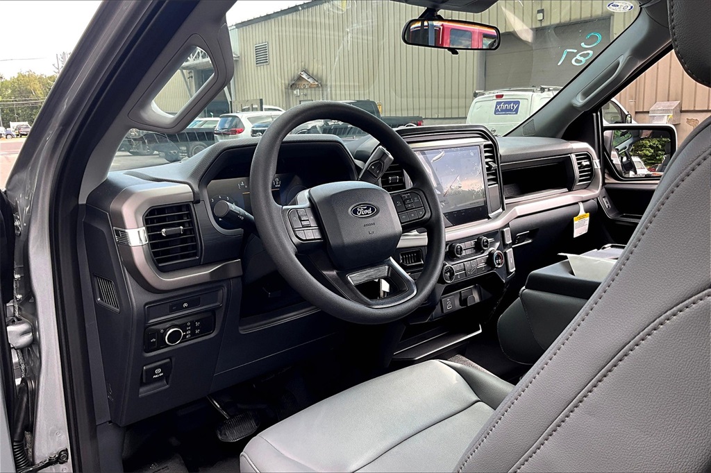 2025 Ford F-150 XL - Photo 7