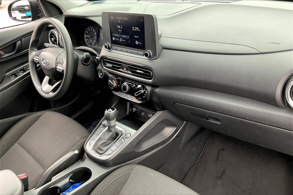 2023 Hyundai Kona SEL - Photo 13