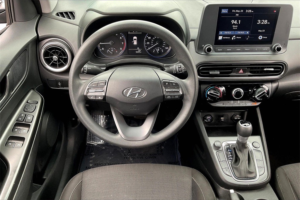 2023 Hyundai Kona SEL - Photo 16