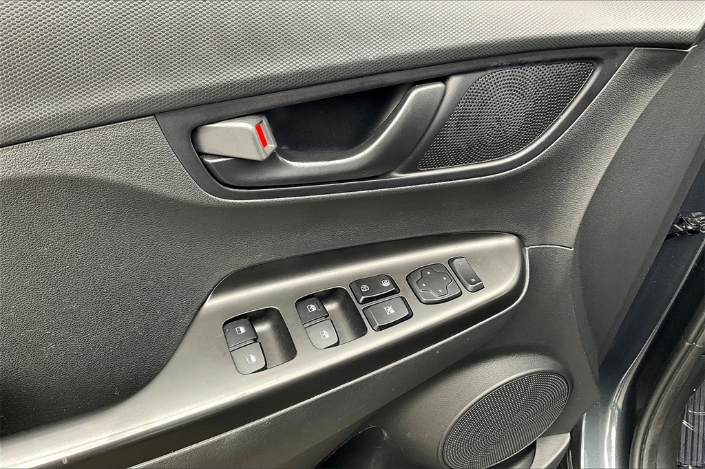 2023 Hyundai Kona SEL - Photo 35