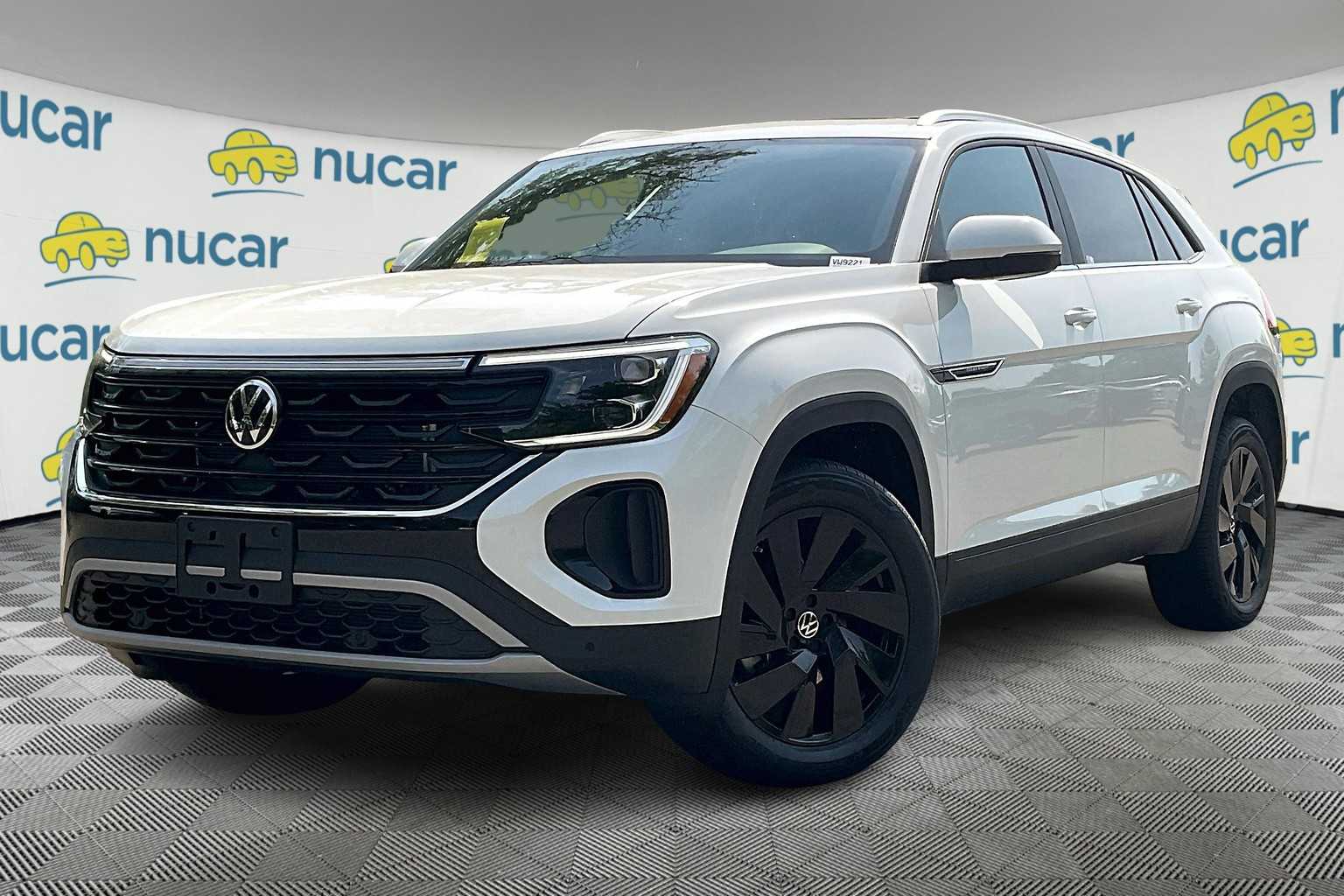 2025 Volkswagen Atlas Cross Sport 2.0T SE w/Technology - Photo 4