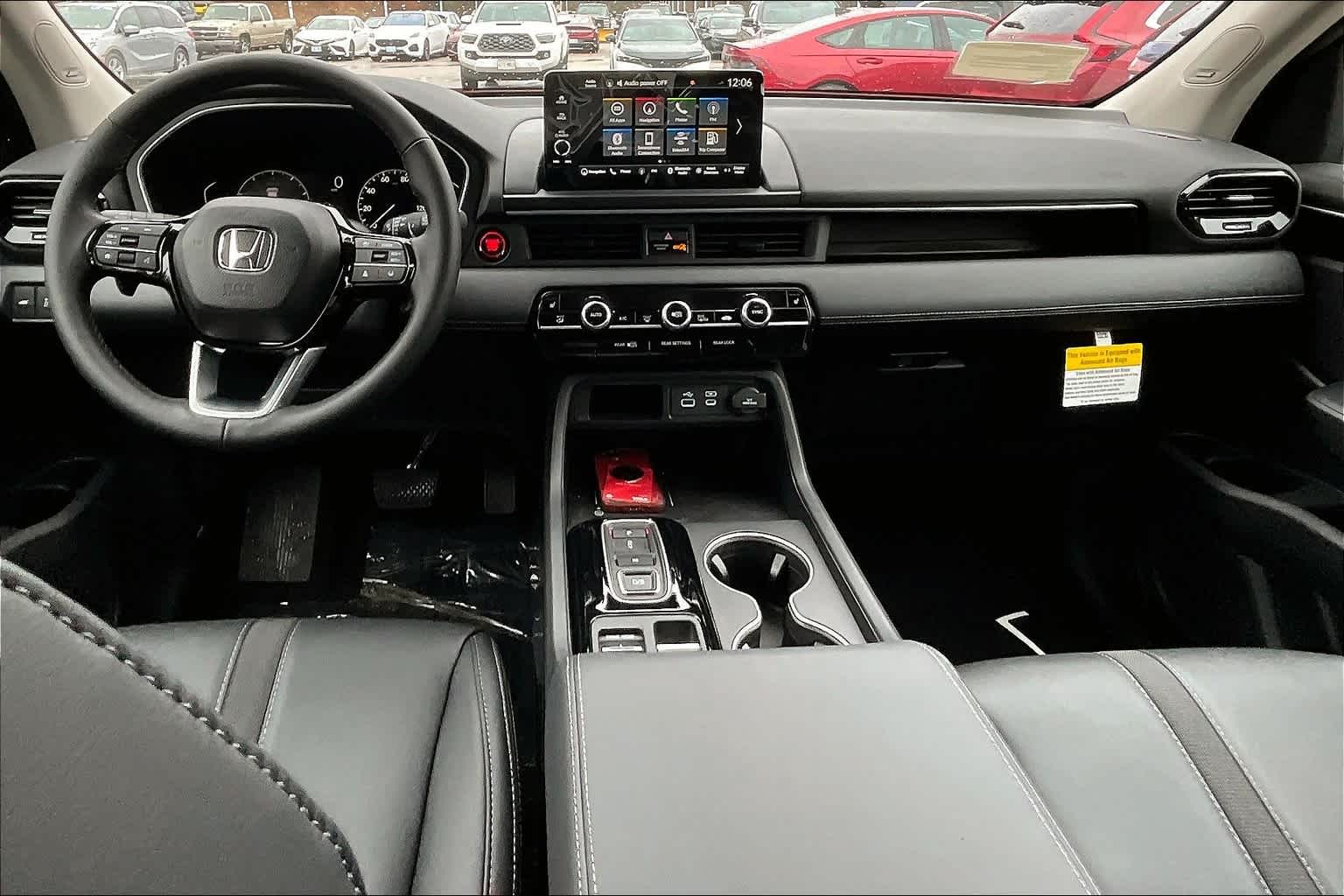 2025 Honda Pilot Touring - Photo 12