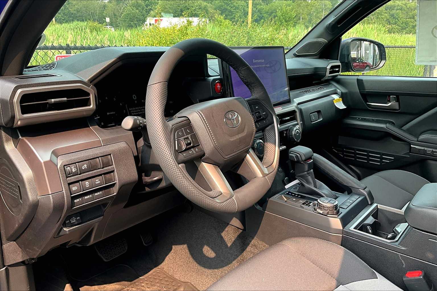 2025 Toyota Tacoma TRD Off Road - Photo 9