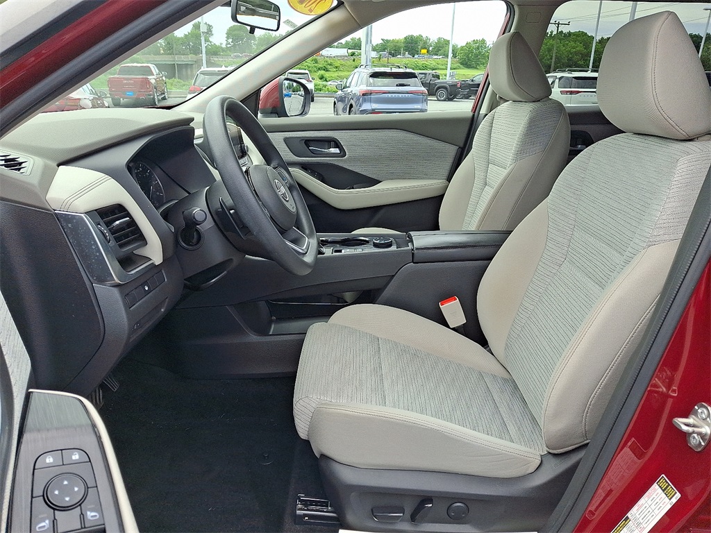 2023 Nissan Rogue SV - Photo 14