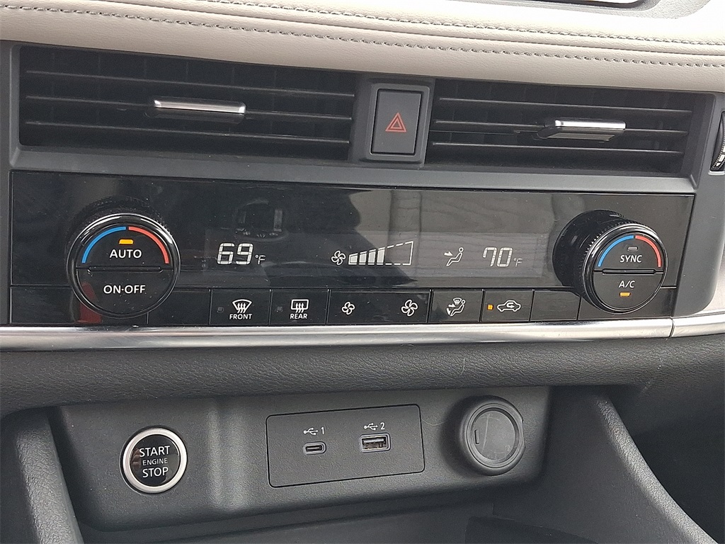 2023 Nissan Rogue SV - Photo 16