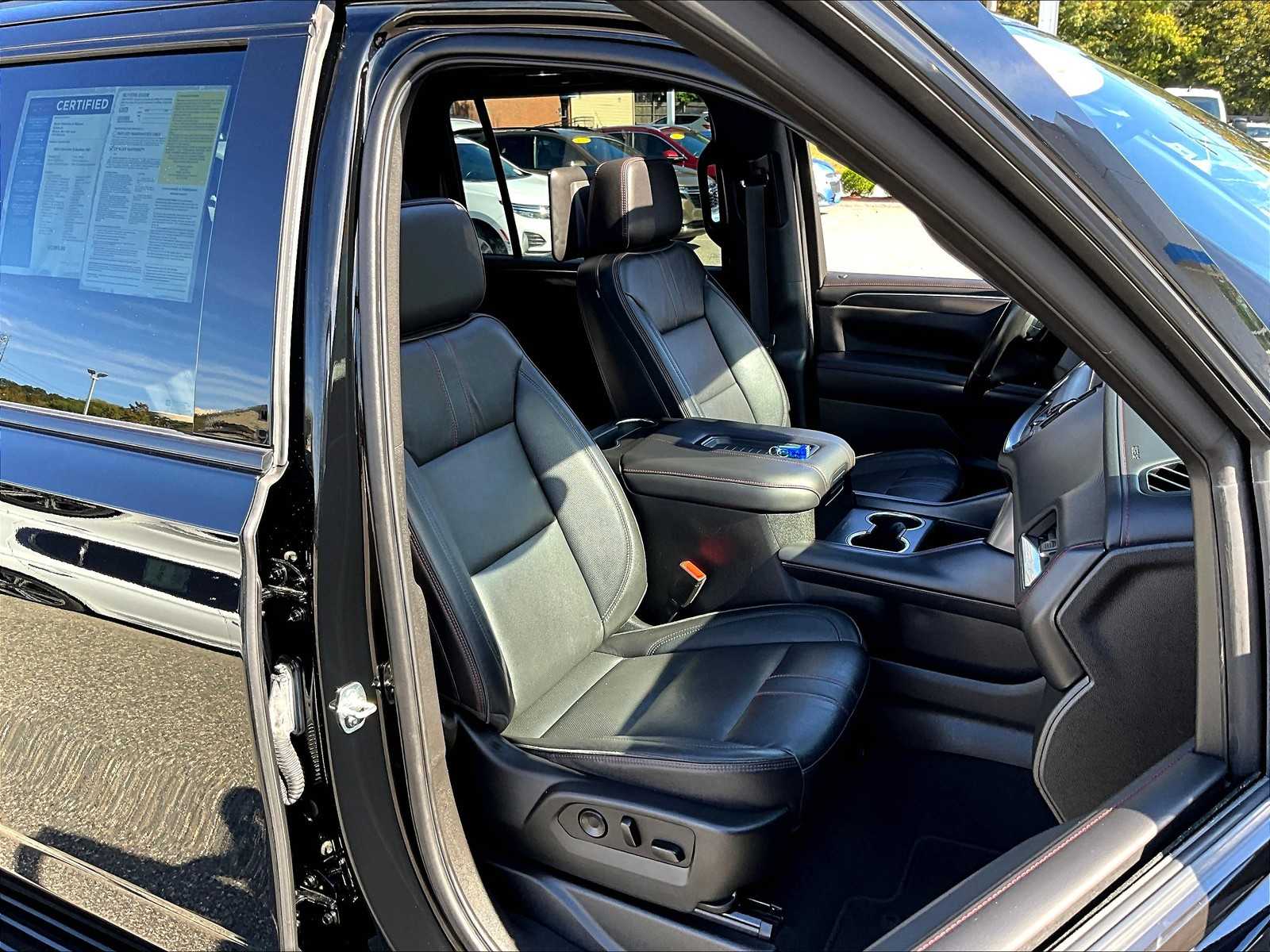 2021 Chevrolet Suburban RST - Photo 11