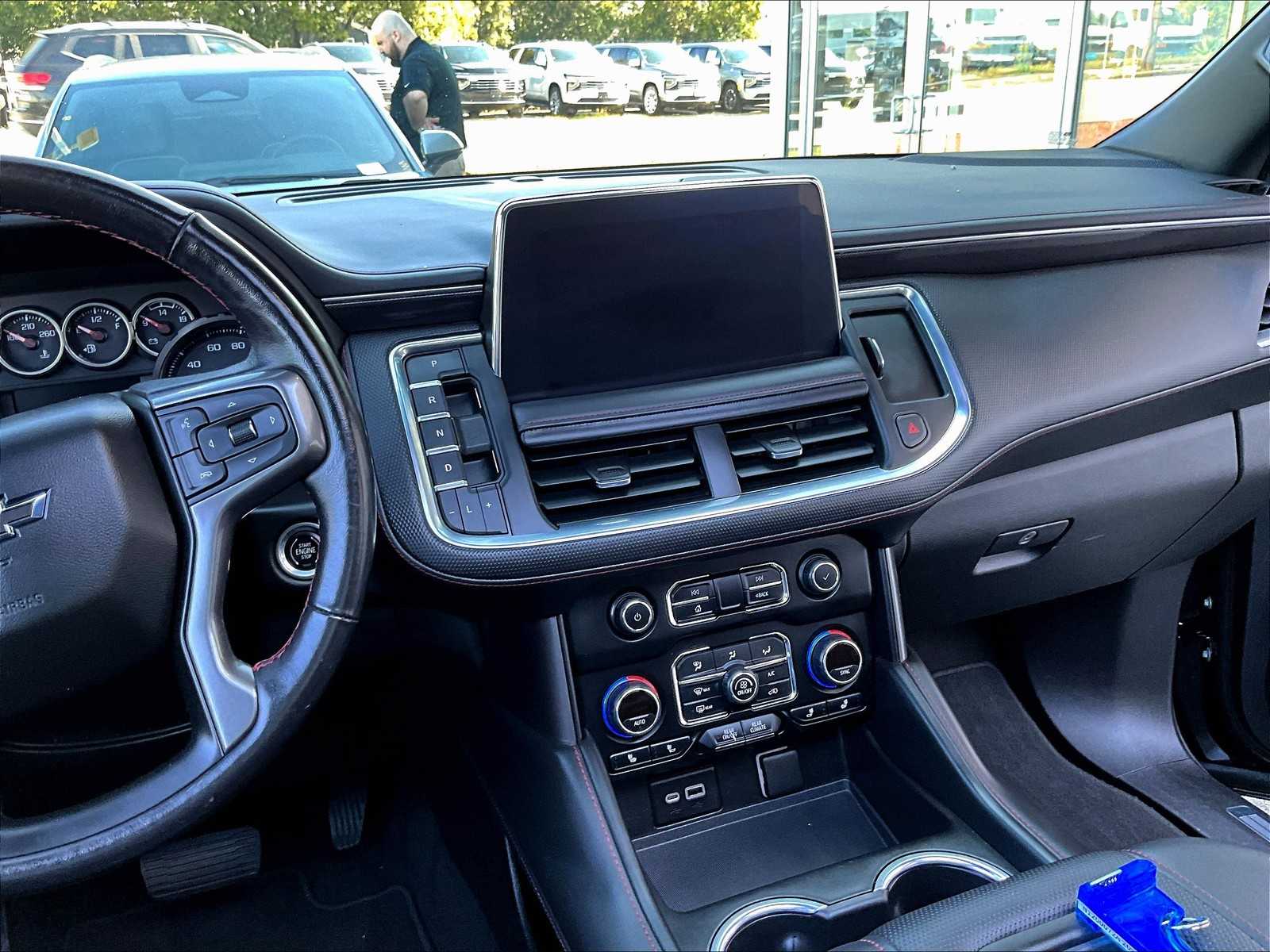 2021 Chevrolet Suburban RST - Photo 19