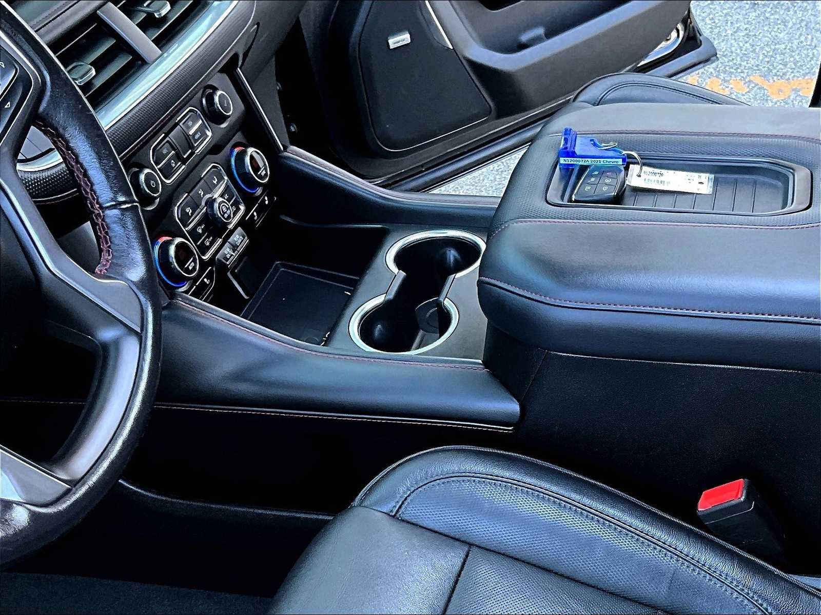 2021 Chevrolet Suburban RST - Photo 21