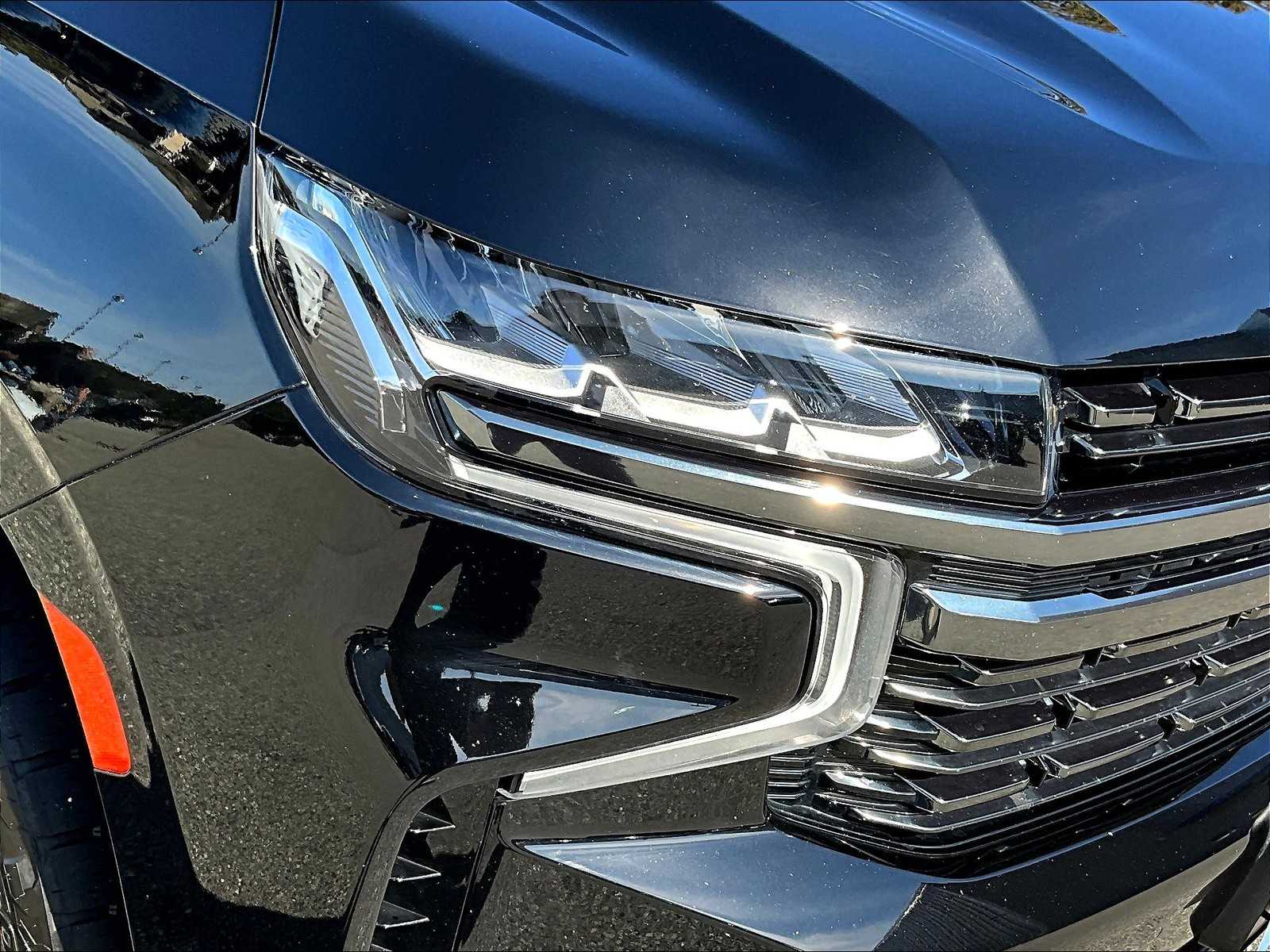 2021 Chevrolet Suburban RST - Photo 32