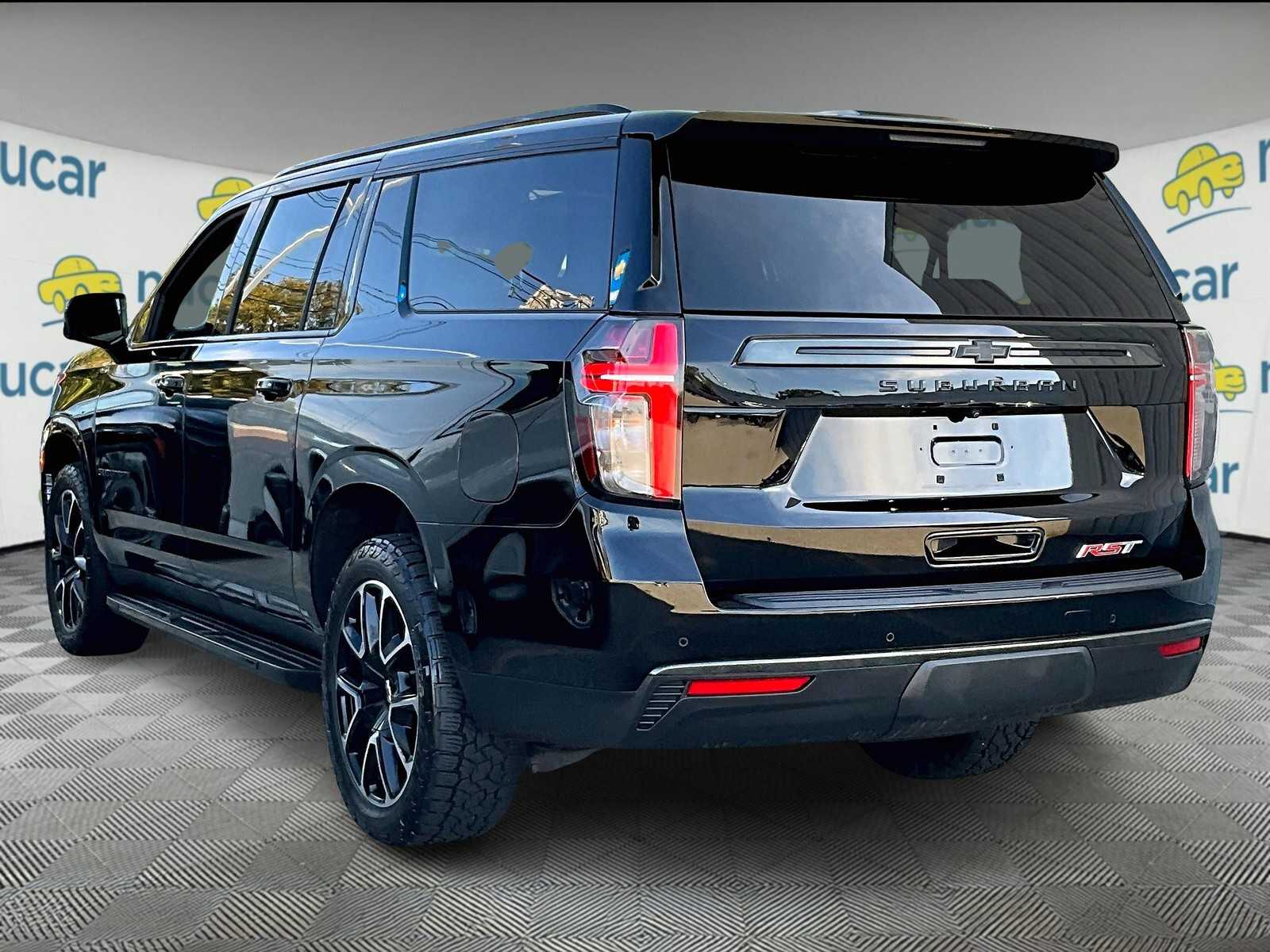 2021 Chevrolet Suburban RST - Photo 4