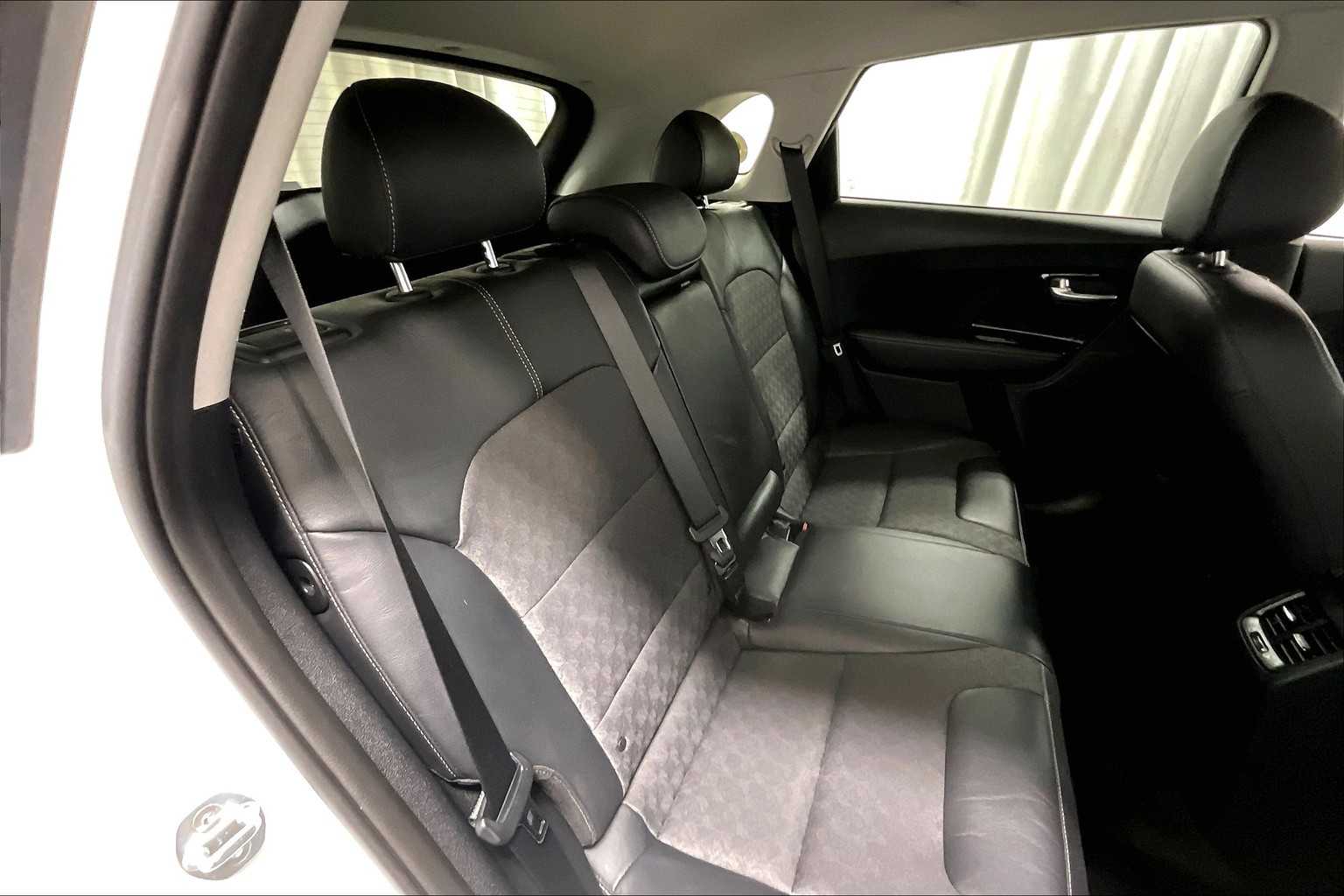 2020 Kia Niro Plug-In Hybrid EX - Photo 16