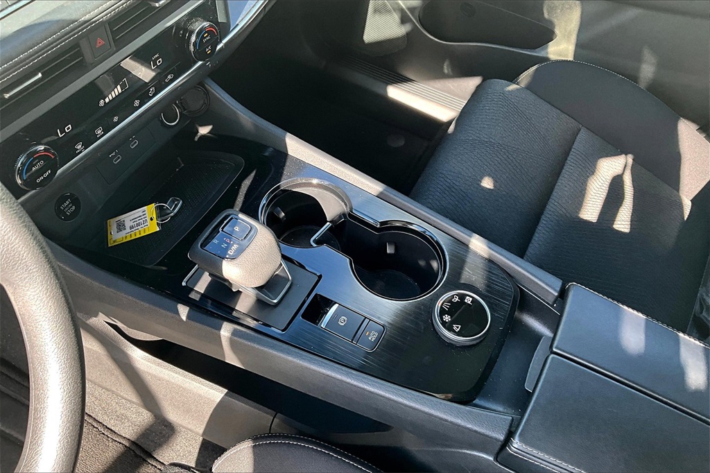 2024 Nissan Rogue SV - Photo 20