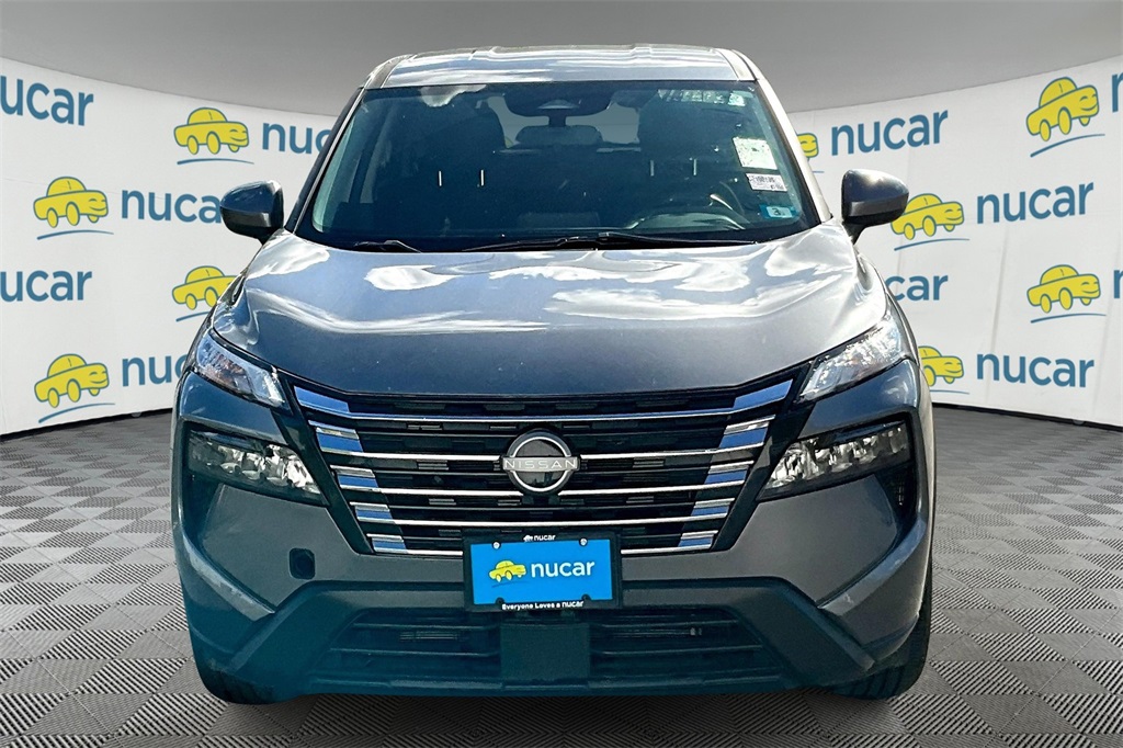 2024 Nissan Rogue SV - Photo 2