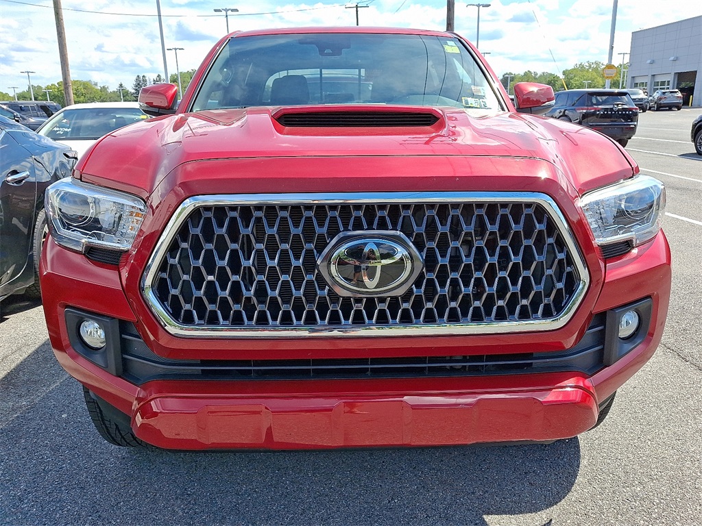 2018 Toyota Tacoma TRD Sport - Photo 2