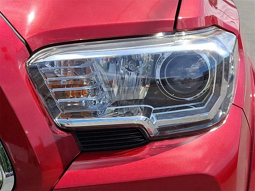 2018 Toyota Tacoma TRD Sport - Photo 8