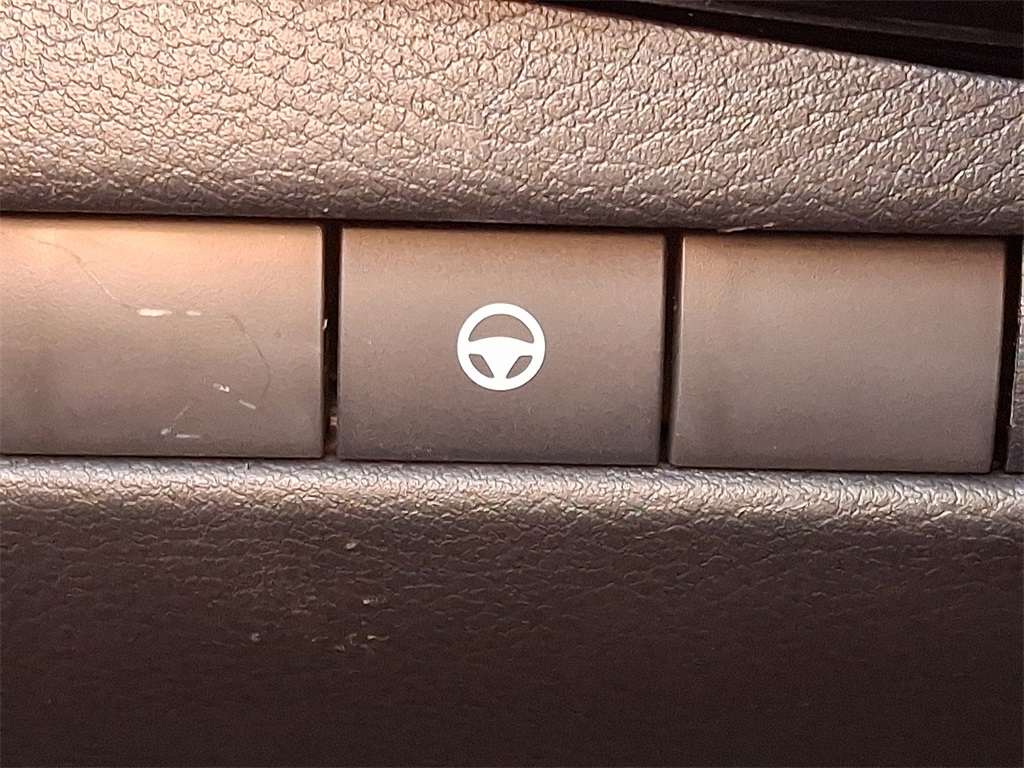 2026 Nissan Kicks SR - Photo 17