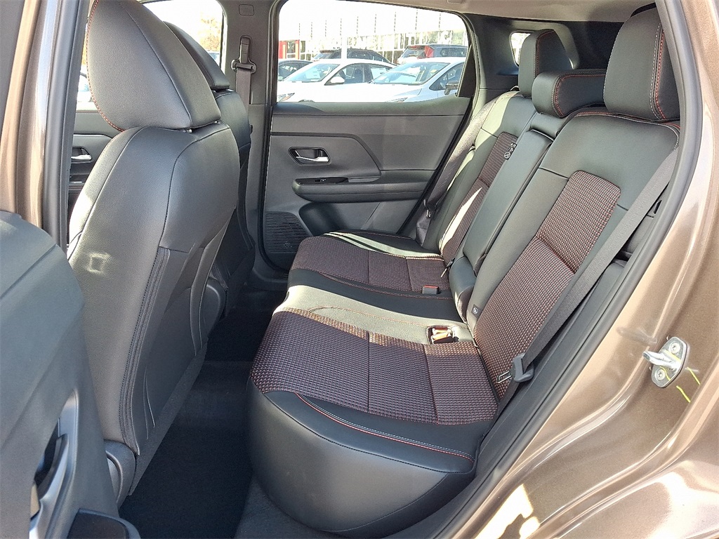 2026 Nissan Kicks SR - Photo 6