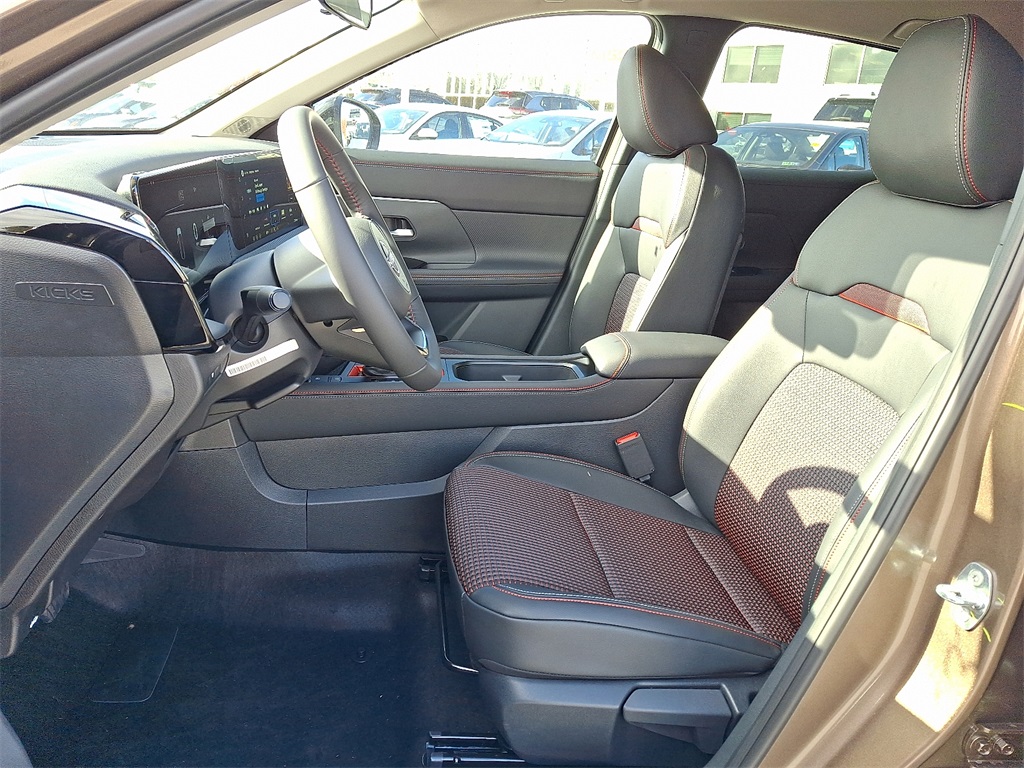 2026 Nissan Kicks SR - Photo 9