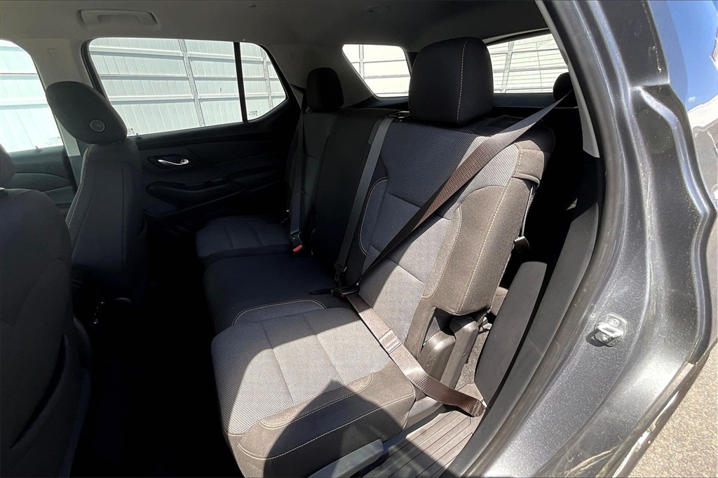 2020 Chevrolet Traverse LS - Photo 15