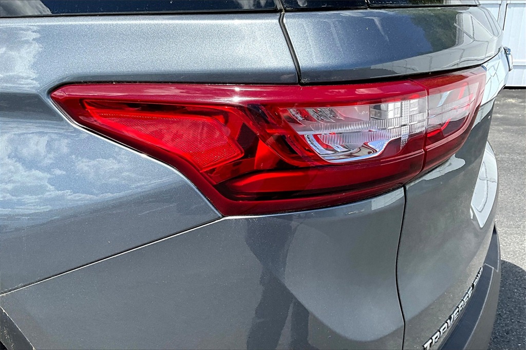 2020 Chevrolet Traverse LS - Photo 31