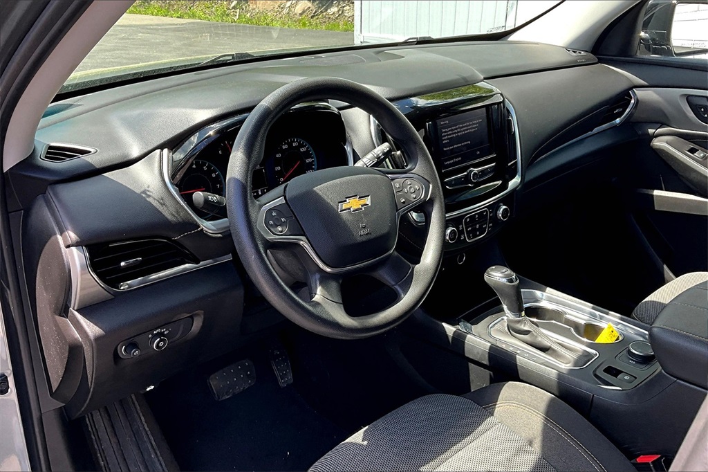 2020 Chevrolet Traverse LS - Photo 8