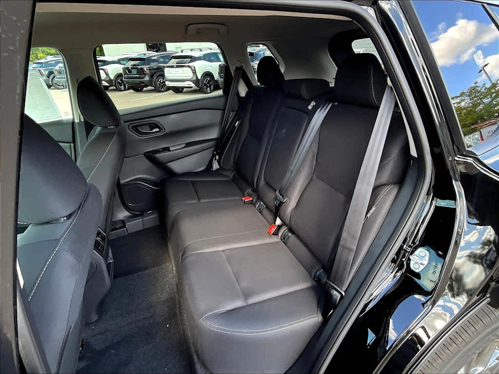 2026 Nissan Rogue S - Photo 15