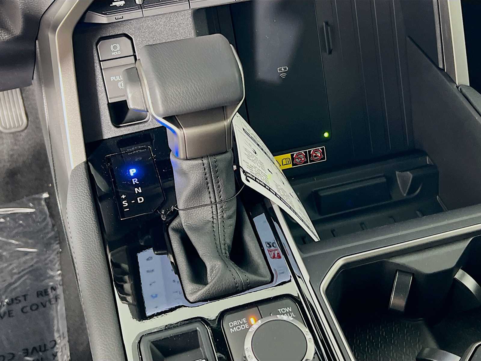 2025 Toyota Tundra Limited - Photo 11