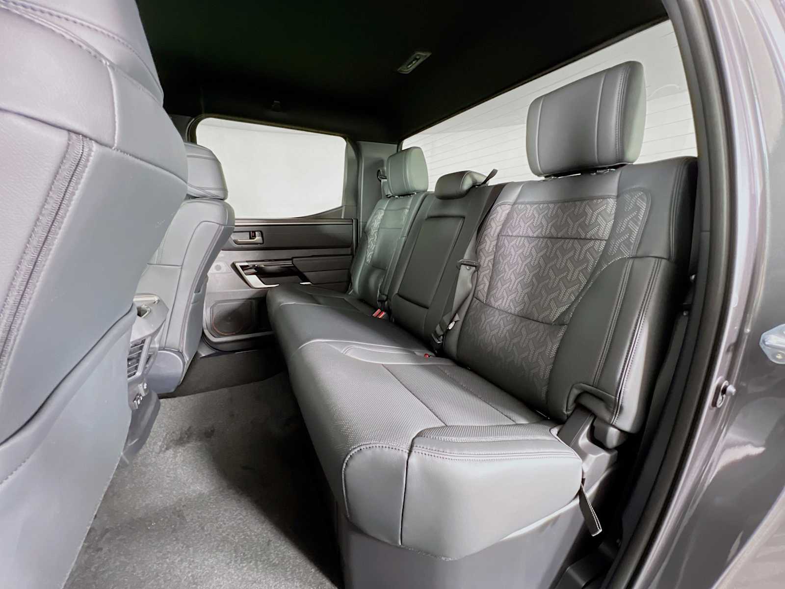 2025 Toyota Tundra Limited - Photo 13