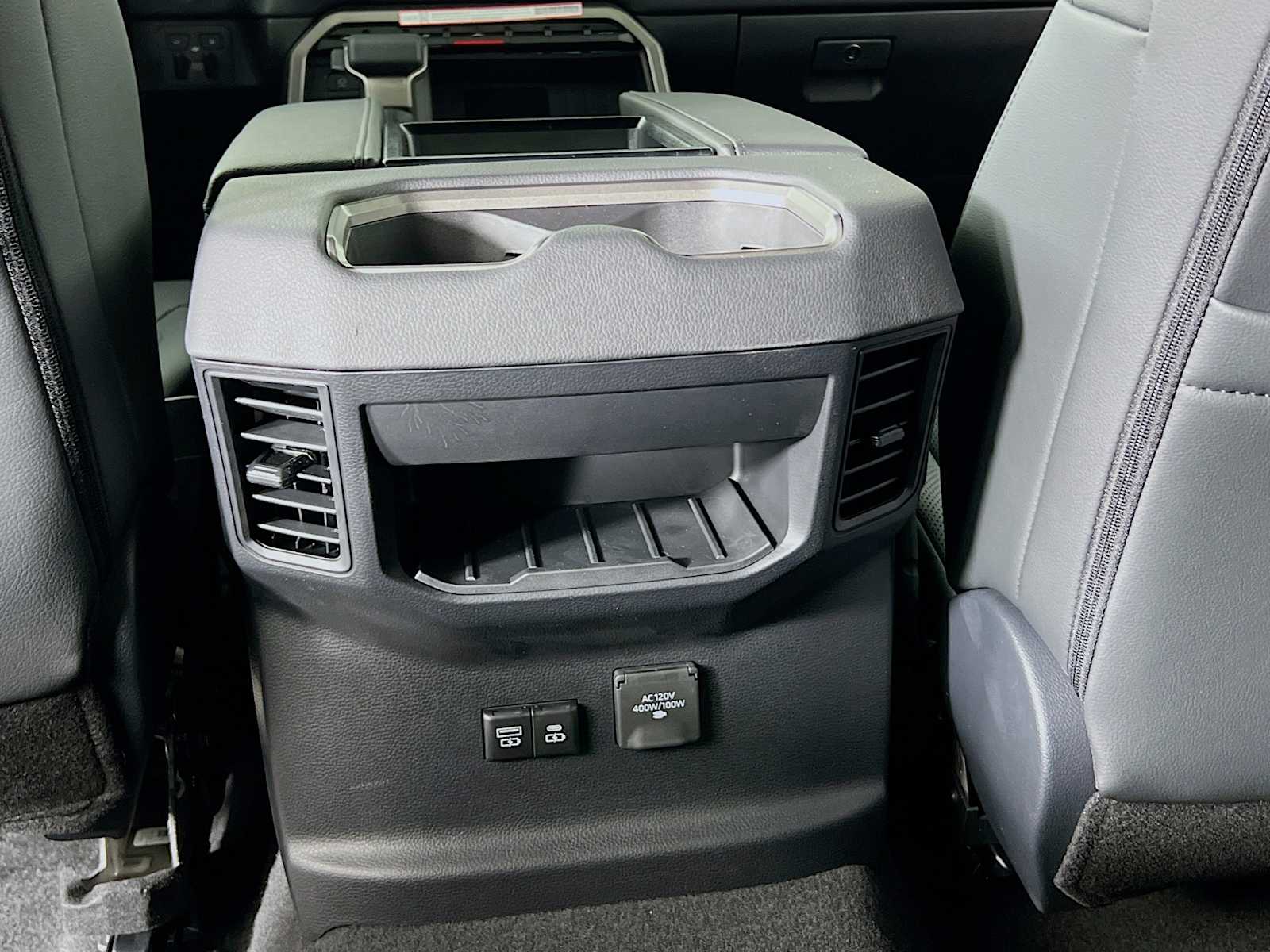 2025 Toyota Tundra Limited - Photo 14