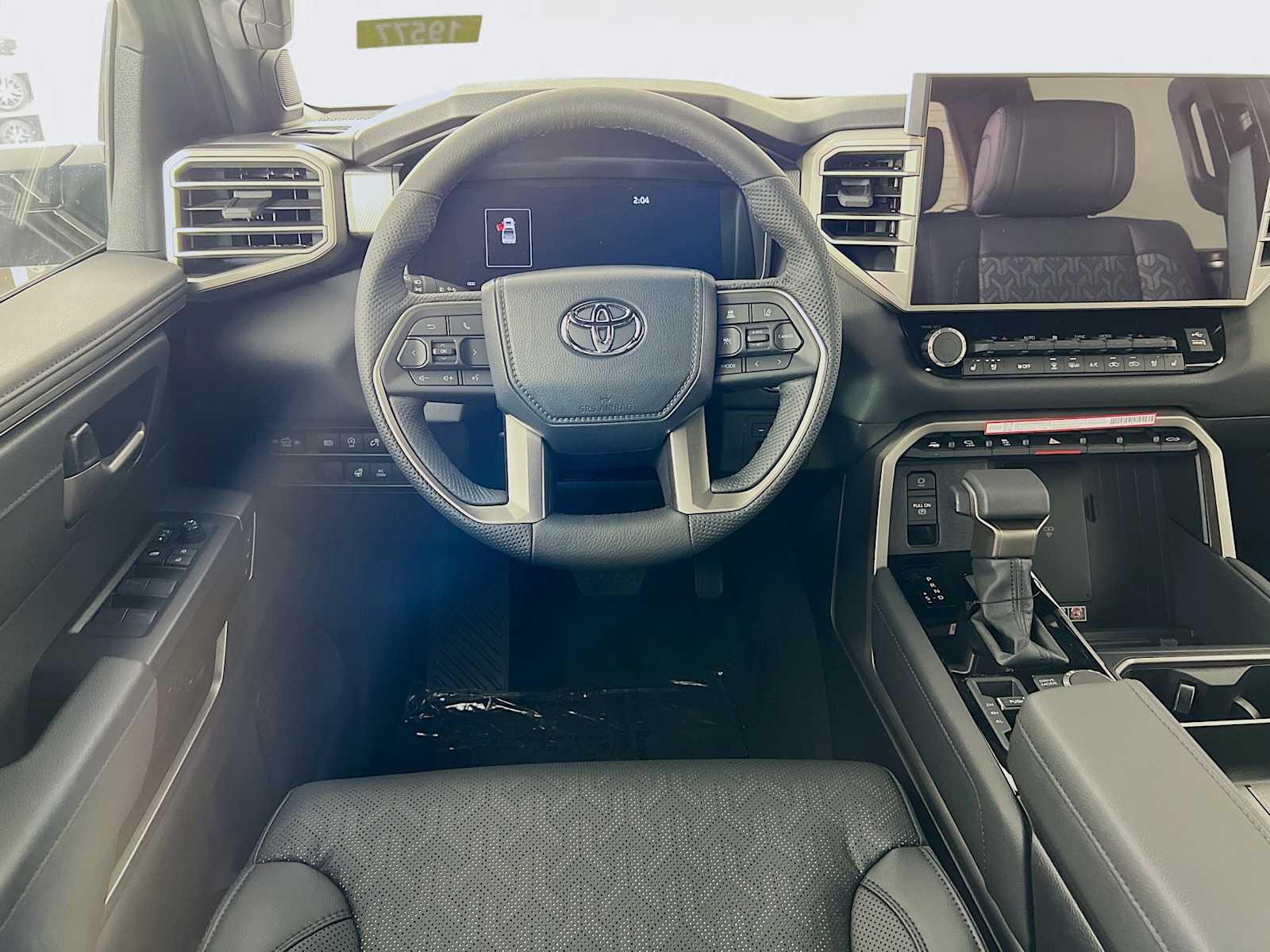2025 Toyota Tundra Limited - Photo 15