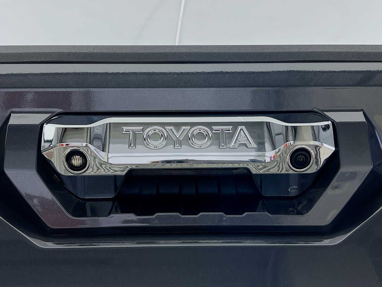 2025 Toyota Tundra Limited - Photo 18