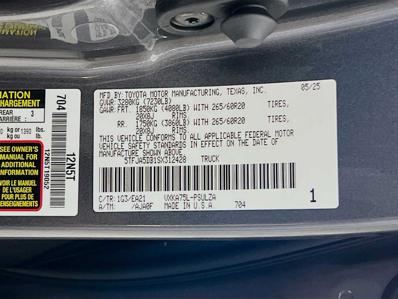 2025 Toyota Tundra Limited - Photo 20