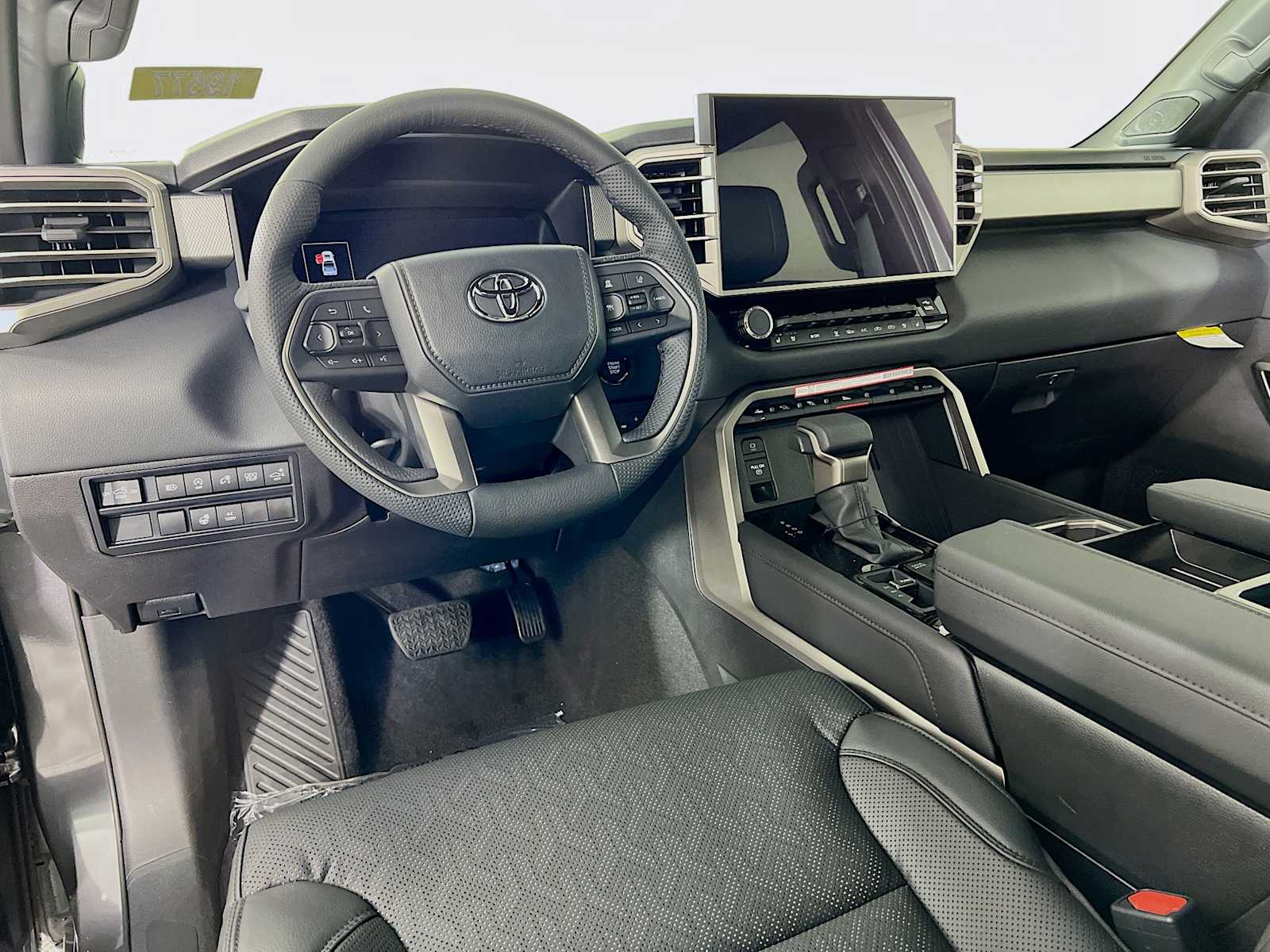 2025 Toyota Tundra Limited - Photo 6