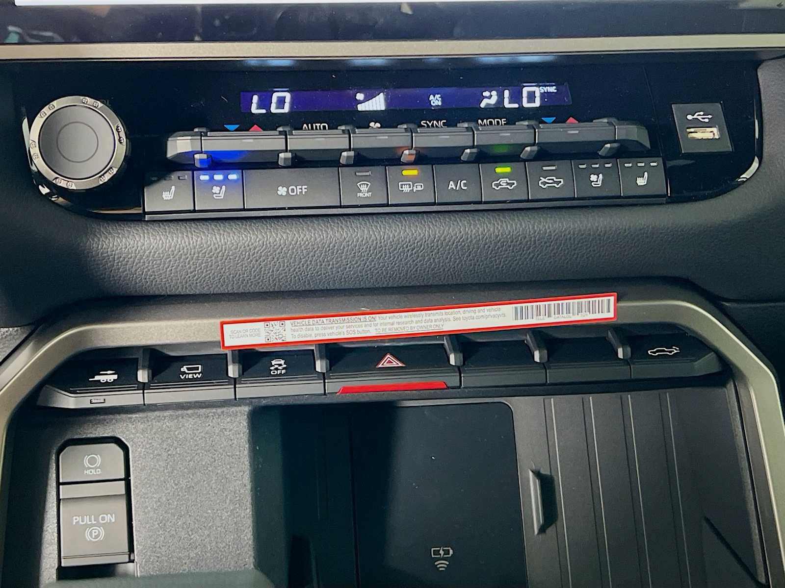 2025 Toyota Tundra Limited - Photo 10