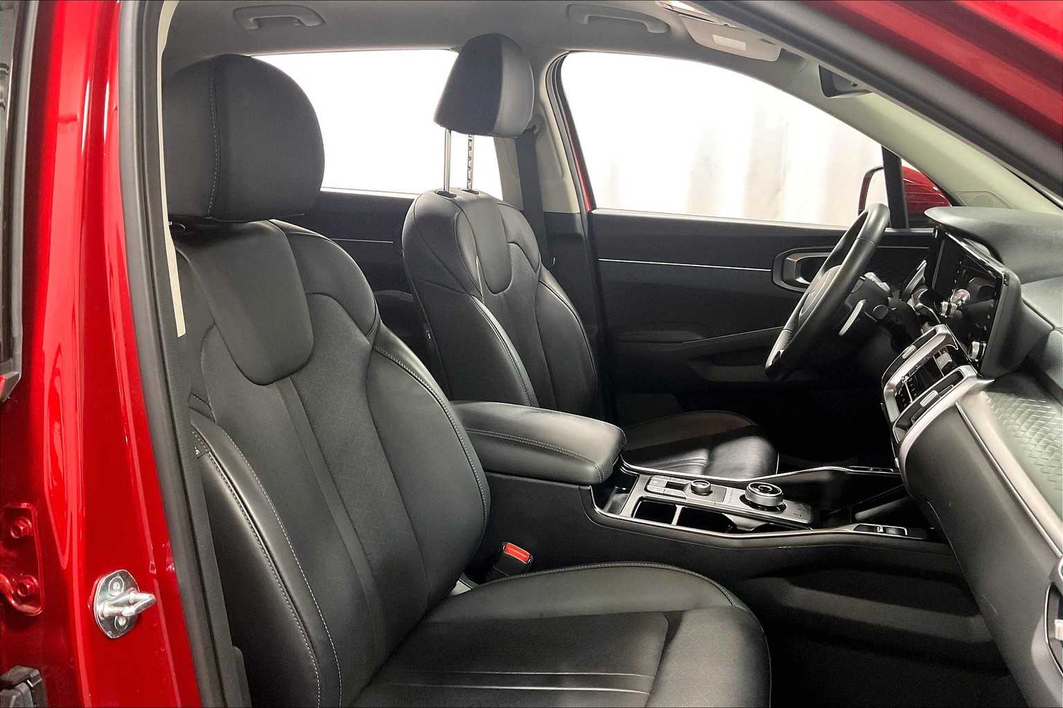 2023 Kia Sorento Hybrid EX - Photo 11