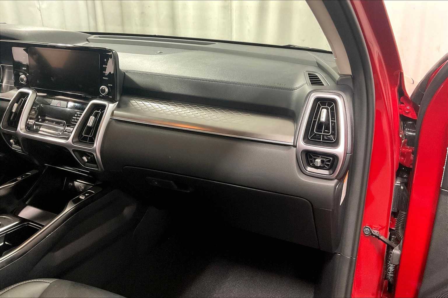 2023 Kia Sorento Hybrid EX - Photo 13