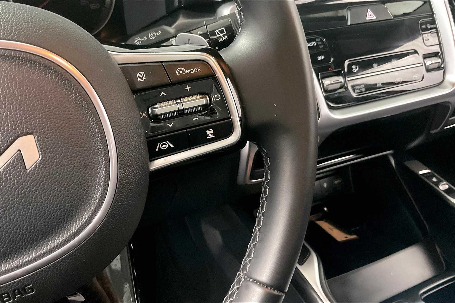 2023 Kia Sorento Hybrid EX - Photo 24