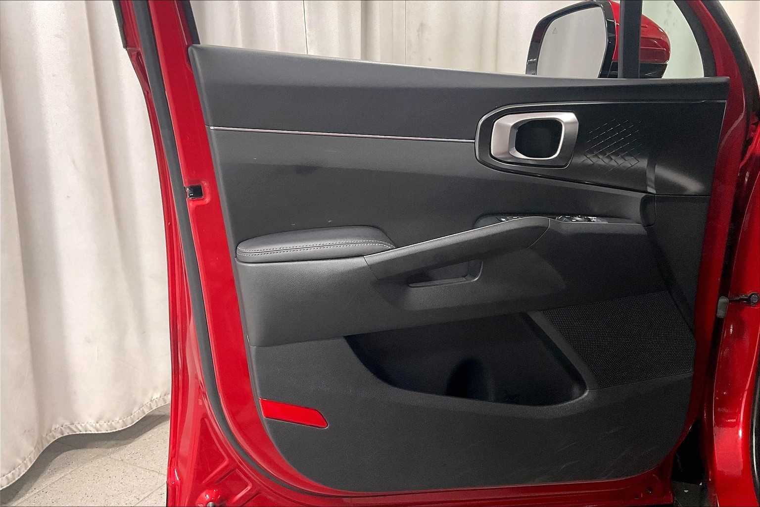 2023 Kia Sorento Hybrid EX - Photo 9