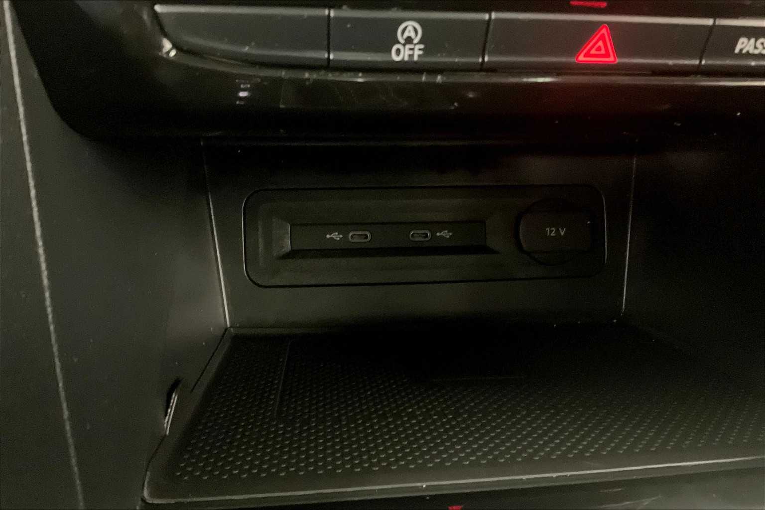 2022 Volkswagen Atlas 3.6L V6 SEL R-Line - Photo 27