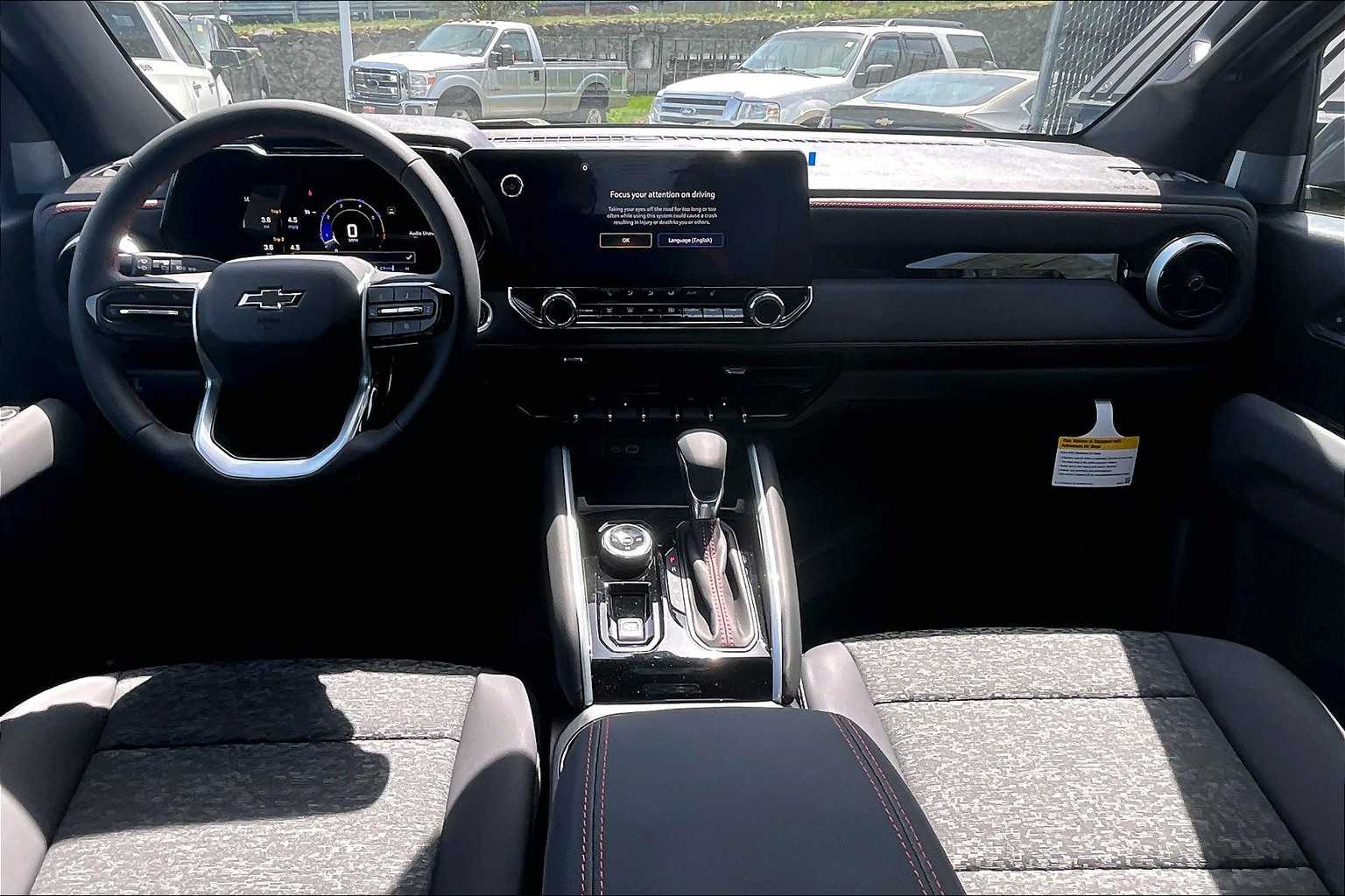 2025 Chevrolet Colorado 4WD Z71 - Photo 12