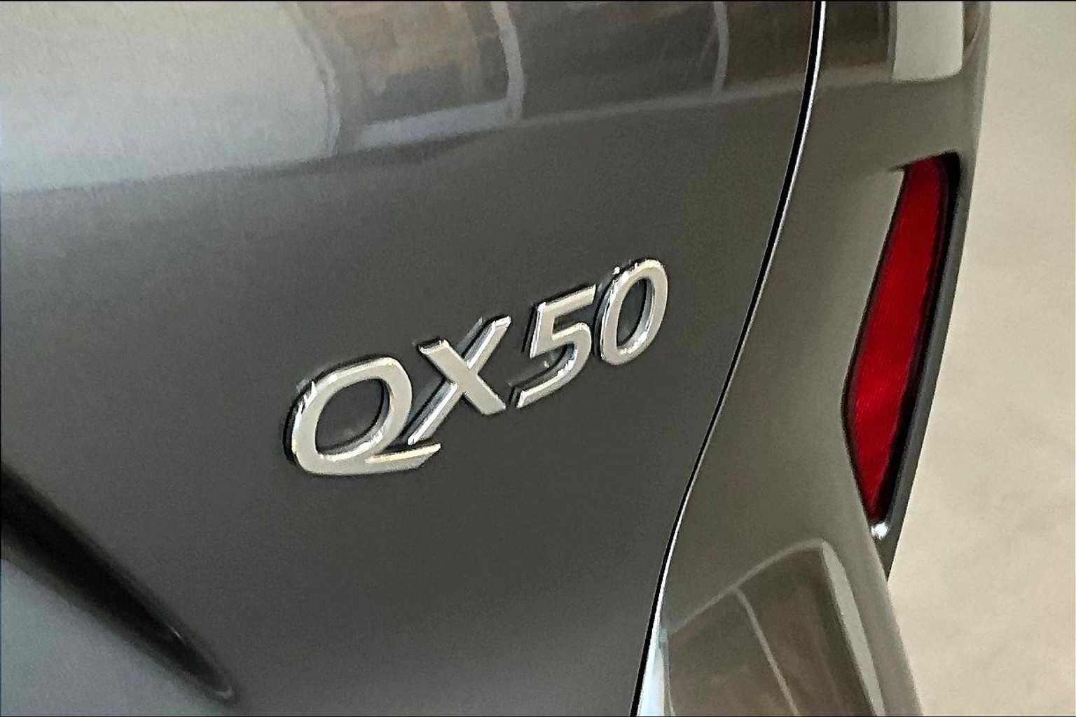 2019 INFINITI QX50 ESSENTIAL - Photo 28