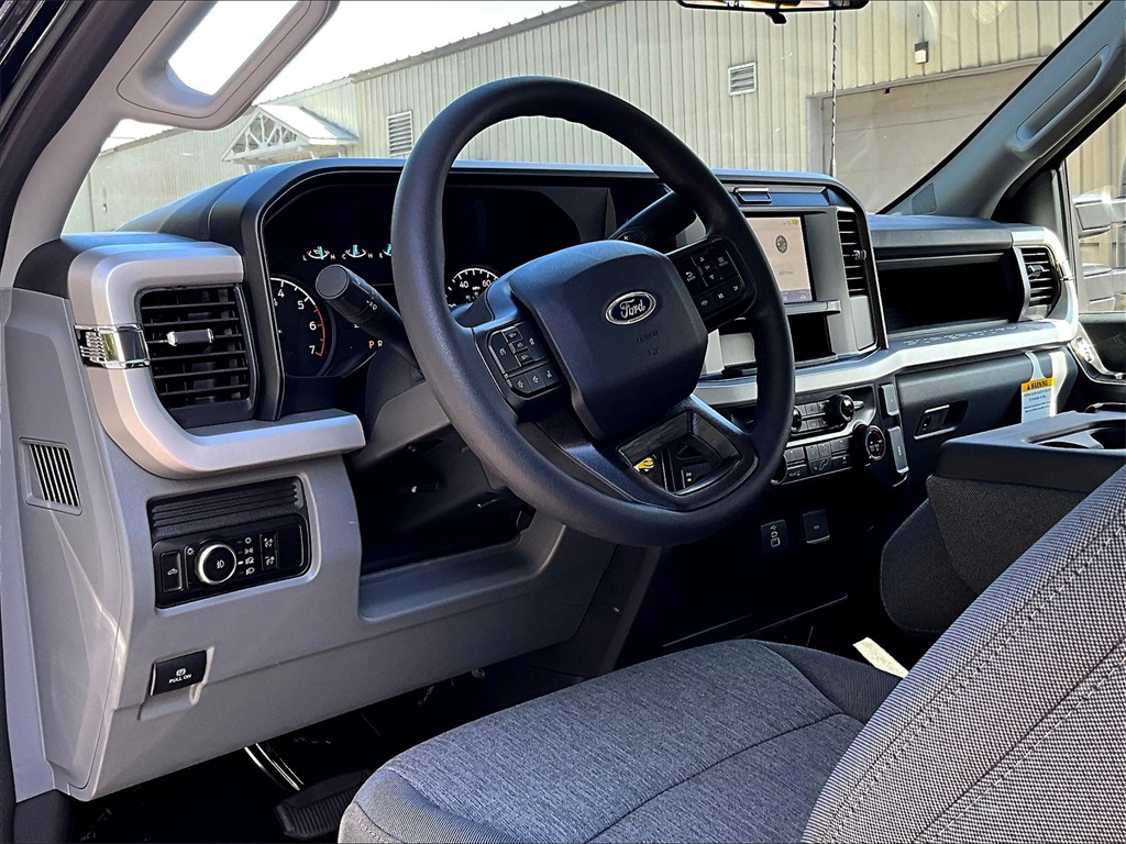 2026 Ford F-350SD XL - Photo 7