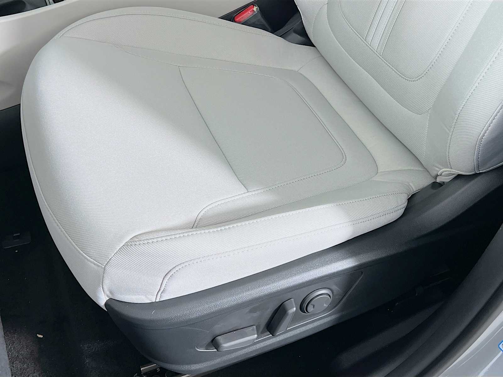 2025 Hyundai Tucson SEL - Photo 17