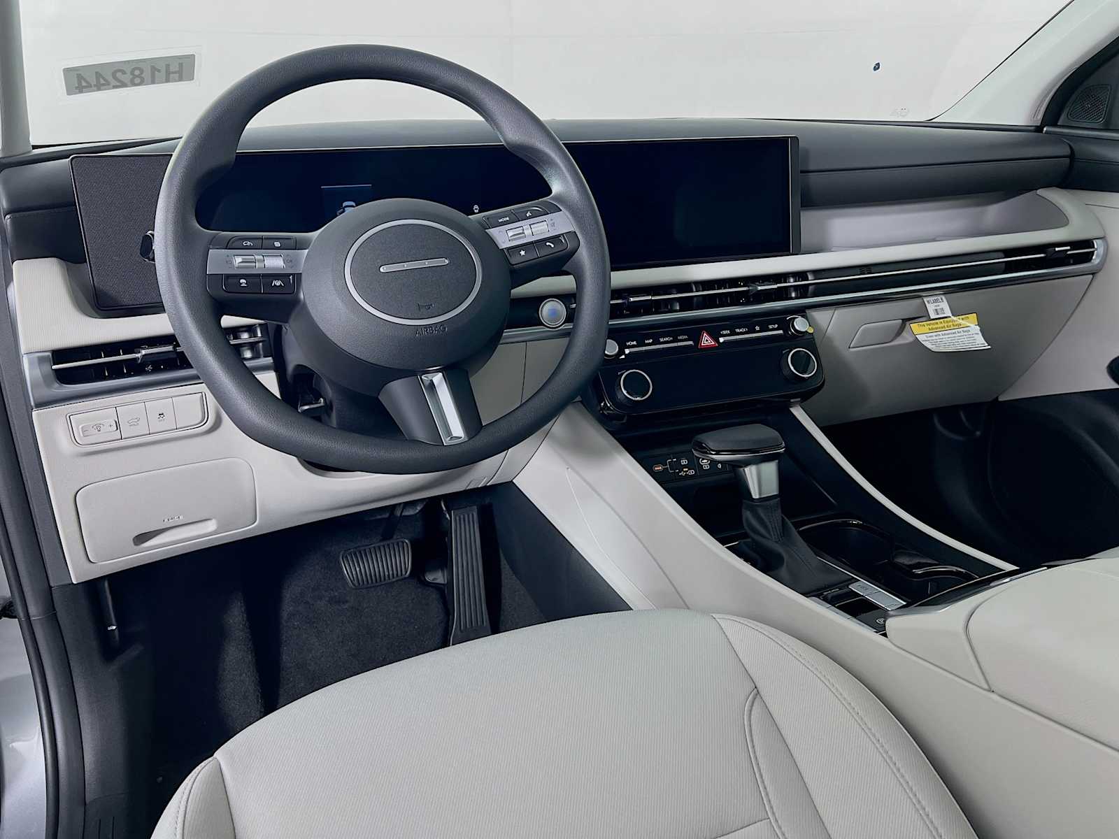 2025 Hyundai Tucson SEL - Photo 6