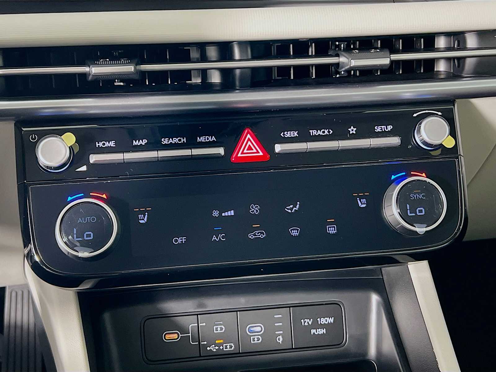 2025 Hyundai Tucson SEL - Photo 10