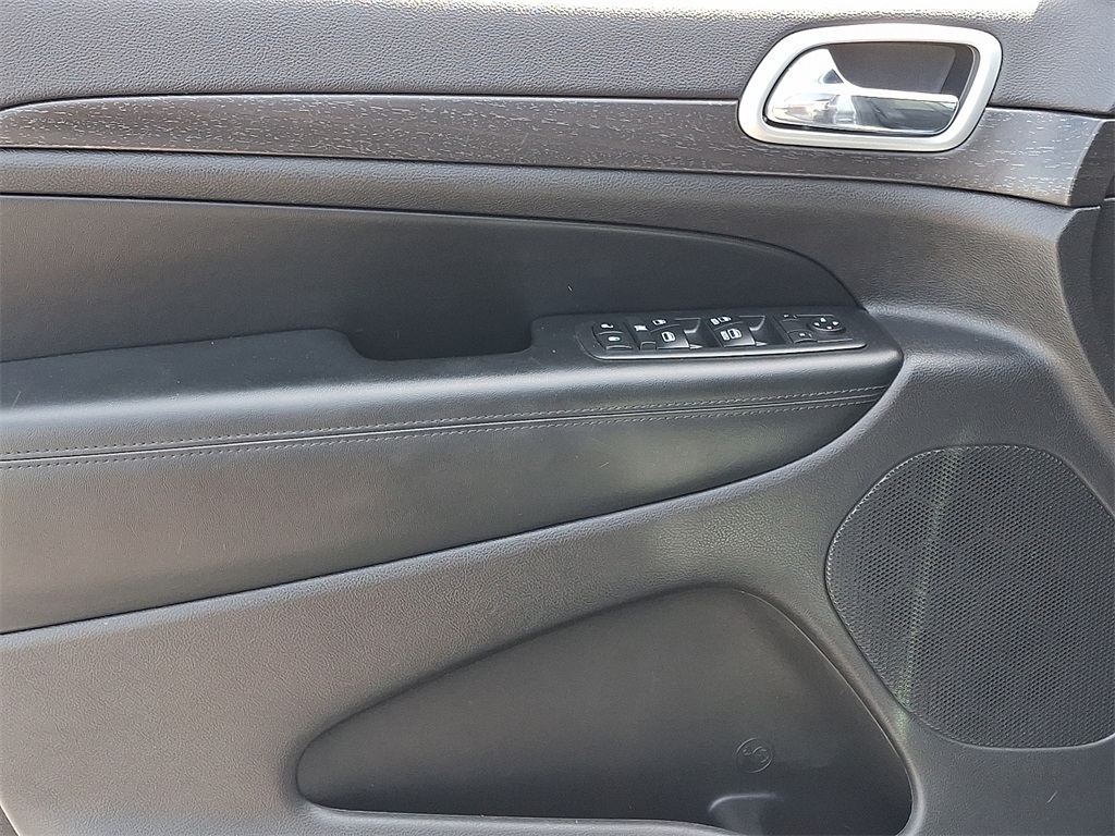 2018 Jeep Grand Cherokee Altitude - Photo 12