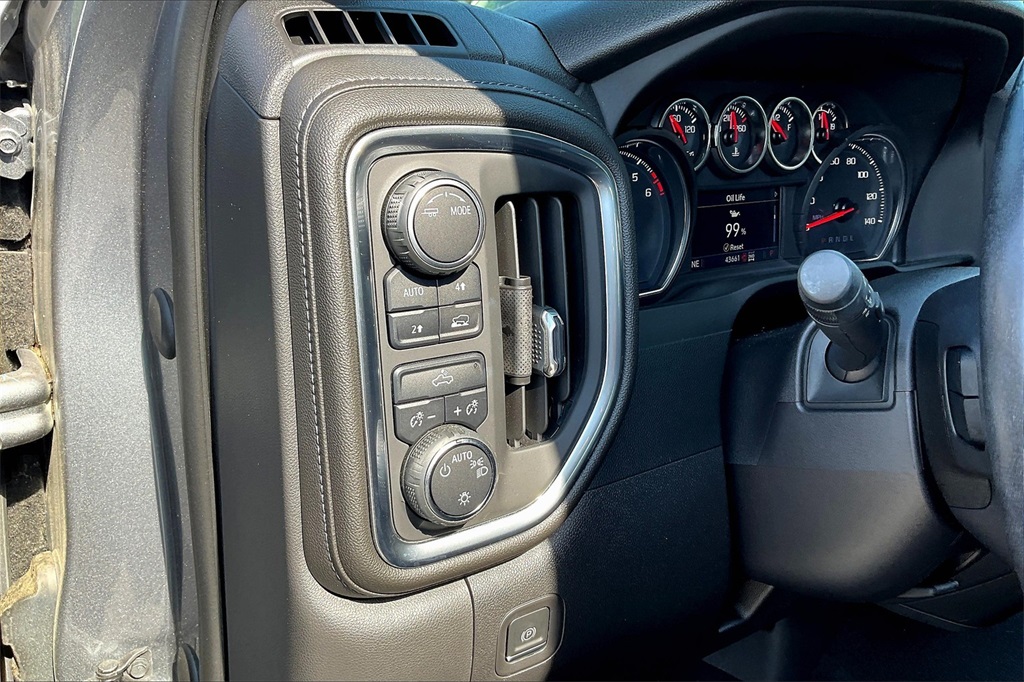 2022 Chevrolet Silverado 1500 LTD LT - Photo 25