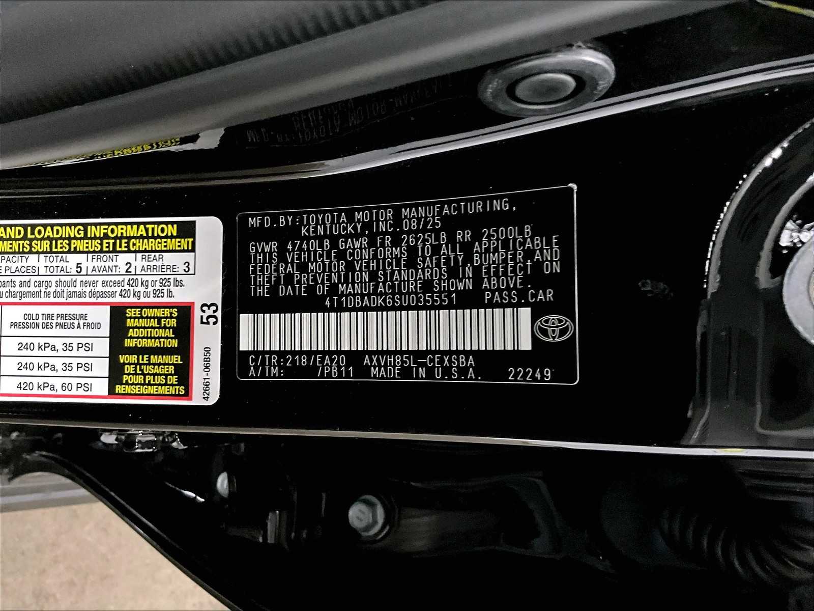 2025 Toyota Camry SE - Photo 17